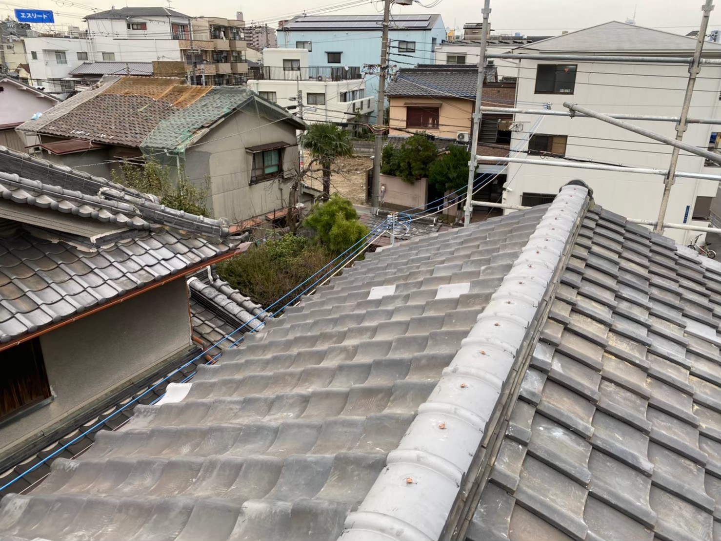 漆喰の詰め直しで修繕工事